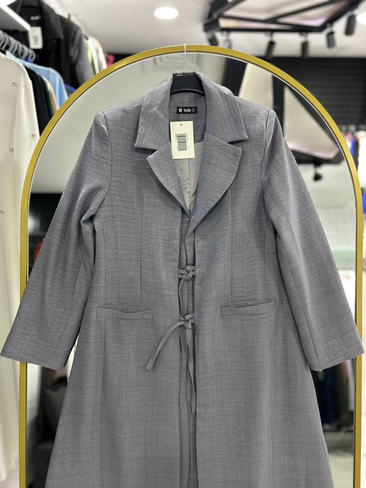 Kawther Yazlık Mantosu – Şık ve Pratik