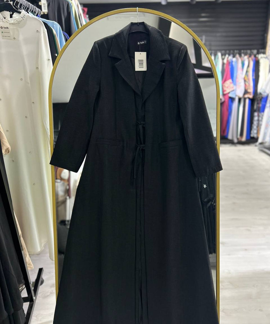 Kawther Yazlık Mantosu – Şık ve Siyah