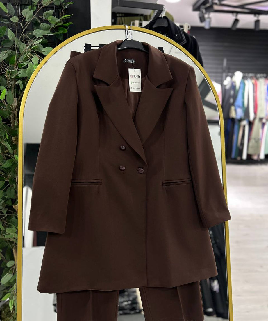 Rania Resmî Takımı (kahverengi)