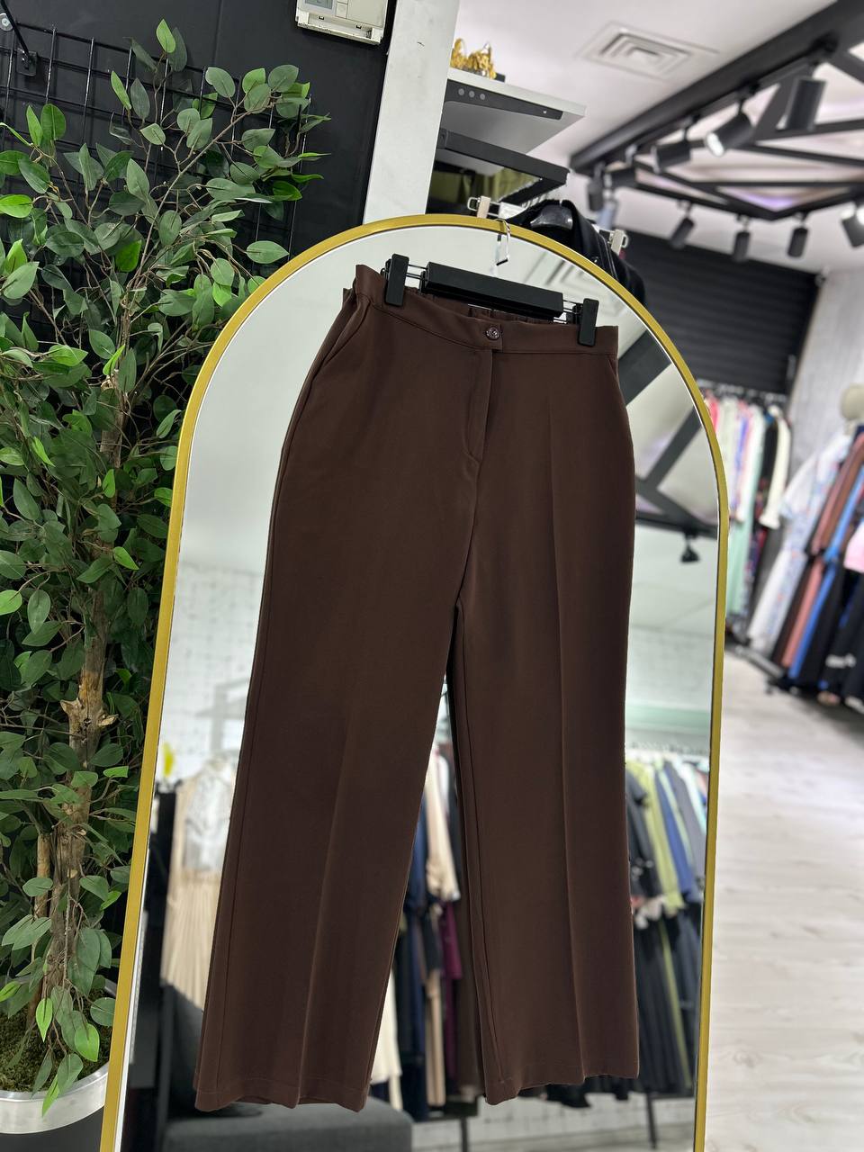 Rania Resmî Takımı (kahverengi)