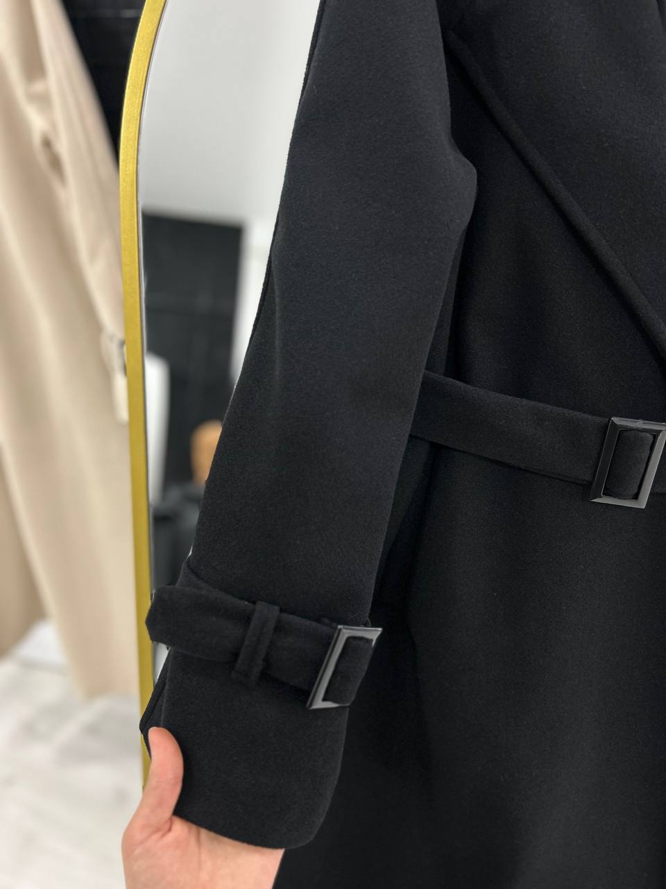 Tima\'nın Resmi Kış Ceketi, Siyah